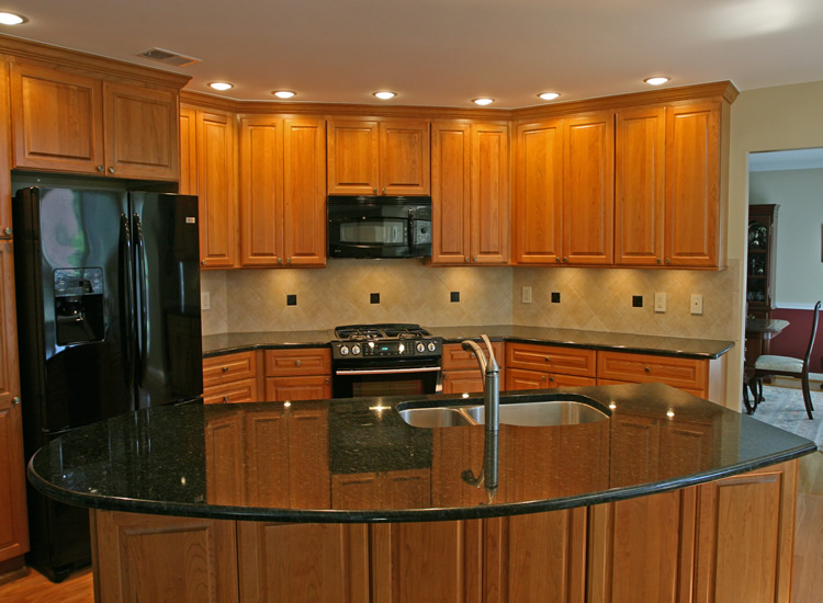 Kitchen Backsplash Ideas with Oak Cabinets